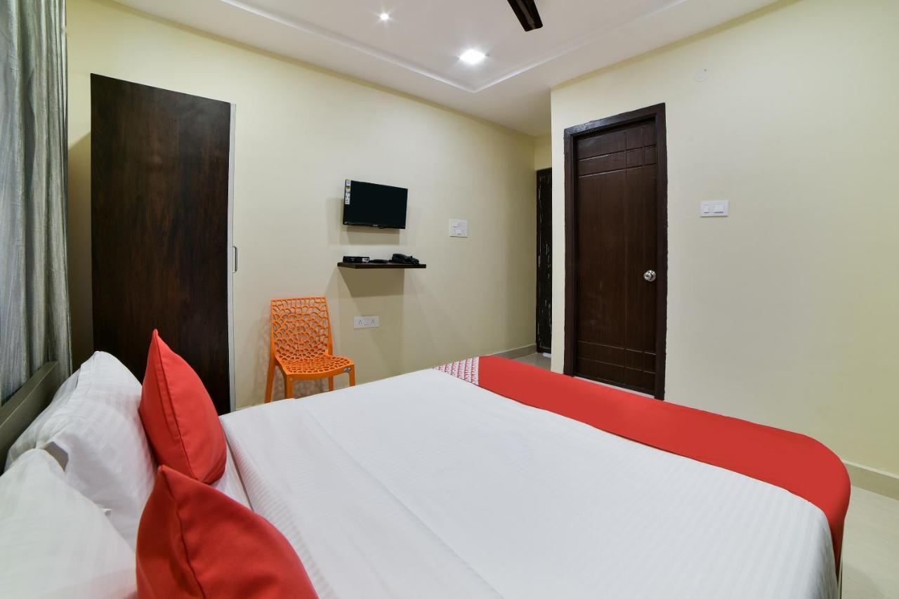 Hotel Oyo 16606 Iconic Living Hajdarabad Zewnętrze zdjęcie