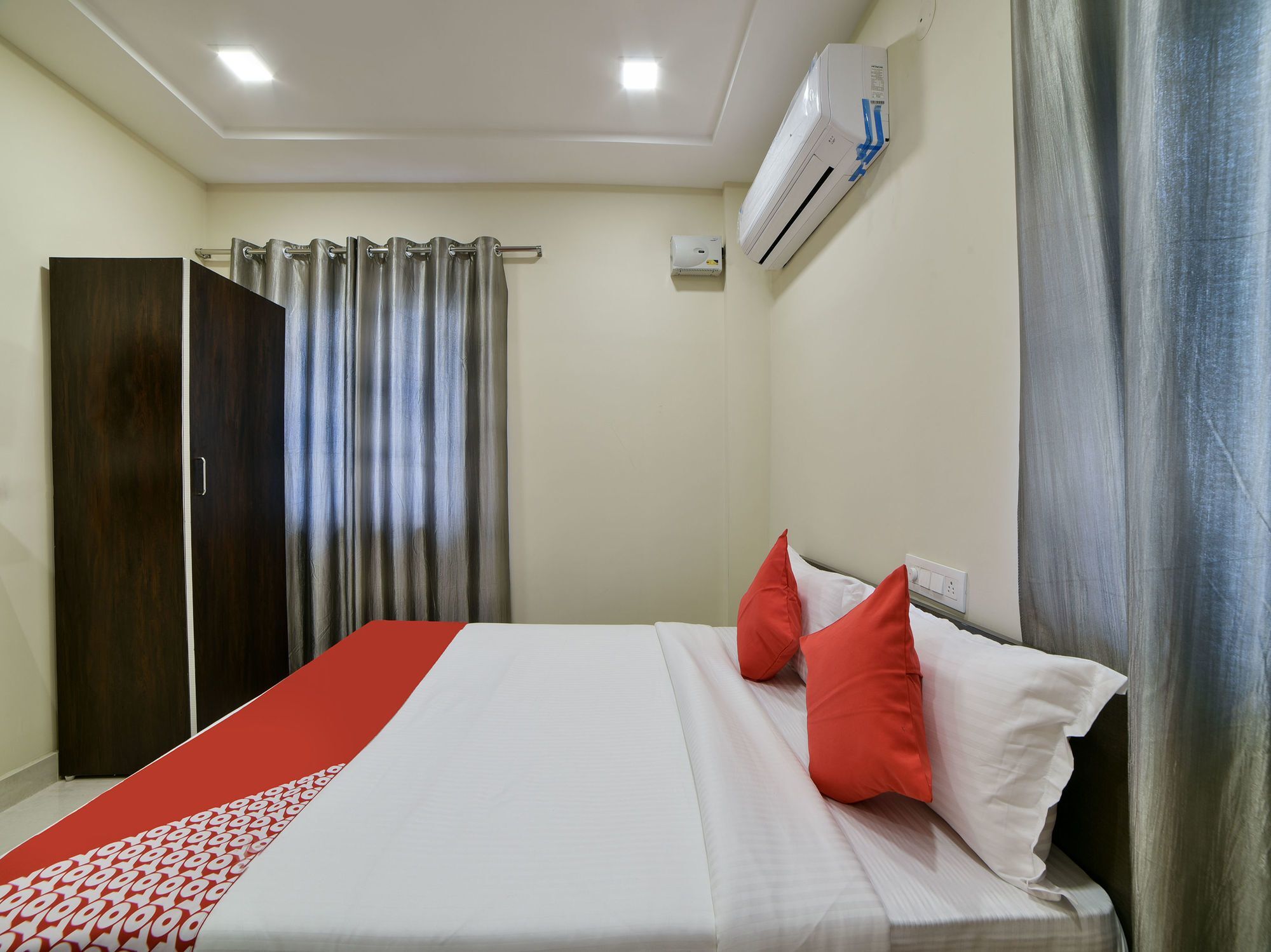 Hotel Oyo 16606 Iconic Living Hajdarabad Zewnętrze zdjęcie